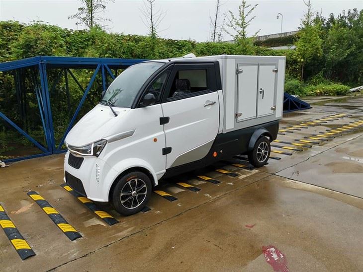 CEE COC J2P Mini véhicule logistique électrique Van électrique Véhicules électriques