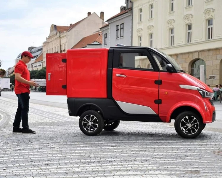 Voiture de livraison de véhicules électriques pour la chaîne du froid